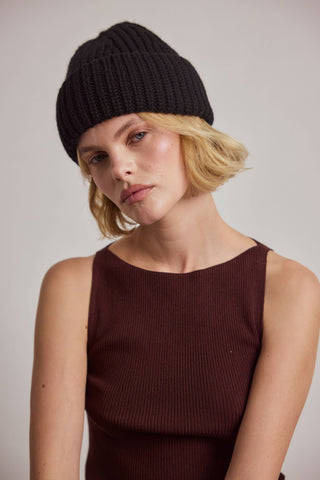 Merino Wool Beanie in Black