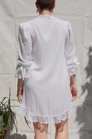 Romance in Lace Deep V Mini