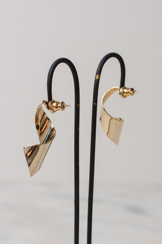 Ribbon Twist Gold Earrings