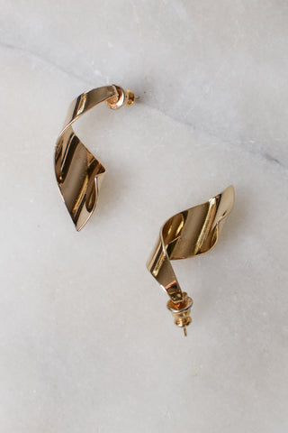 Ribbon Twist Gold Earrings