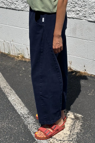 Arc Cotton Pant in Navy