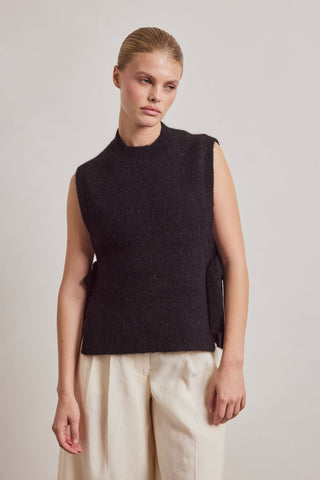Alpaca Tie Vest in Black